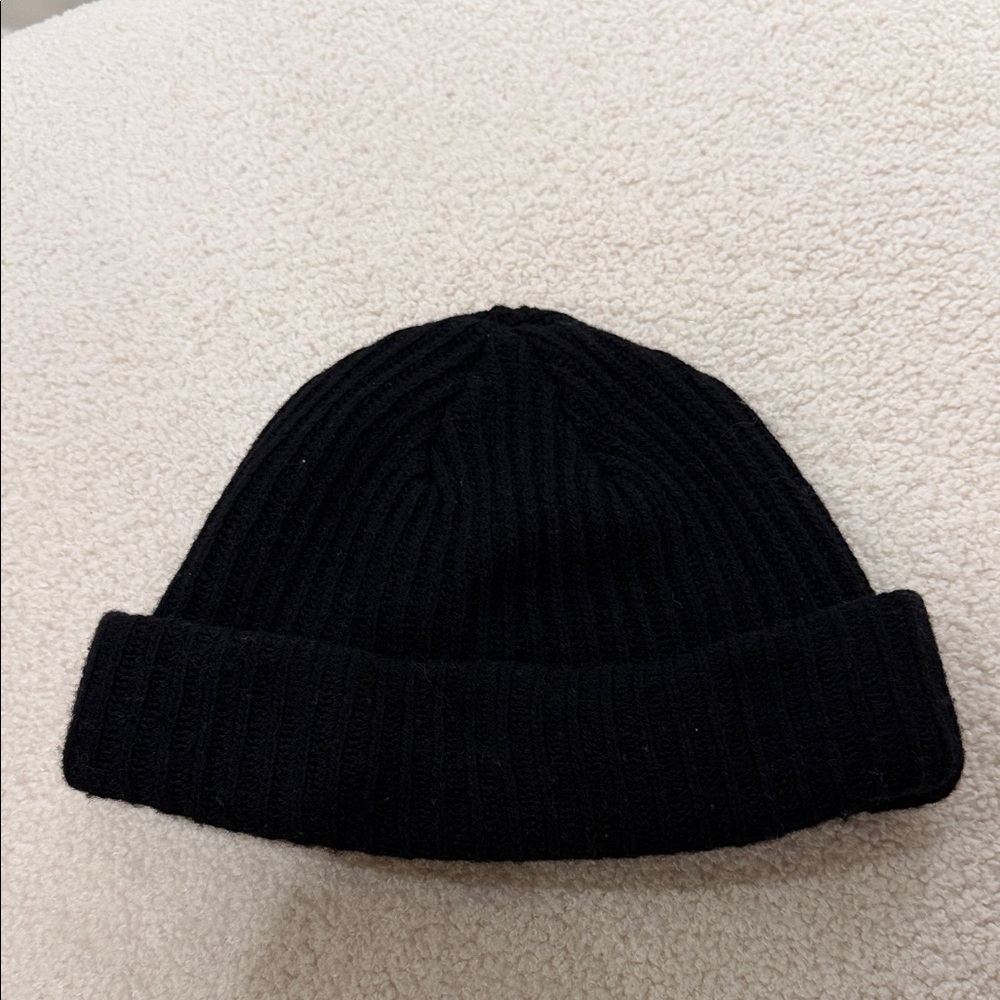 Black Ribbed Beanie - Picture 2 of 2
